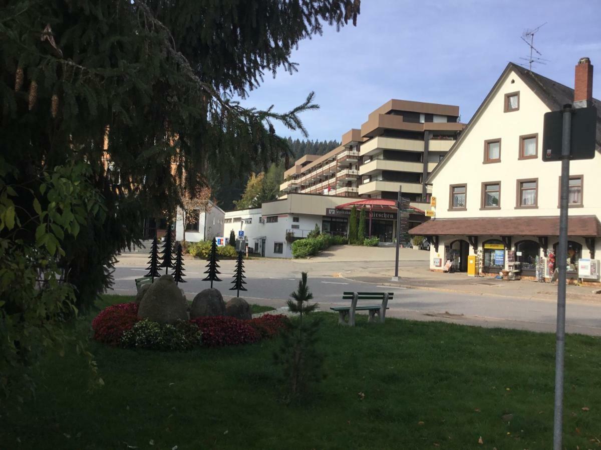 Gemuetliche 1Z Fewo In Schoenwald Mit Balkon, Schwimmbad, Sauna, Fitness Buitenkant foto